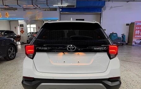 Toyota Yaris XP150 рестайлинг, 2022 год, 949 400 рублей, 4 фотография