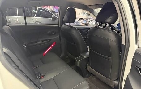 Toyota Yaris XP150 рестайлинг, 2022 год, 949 400 рублей, 21 фотография