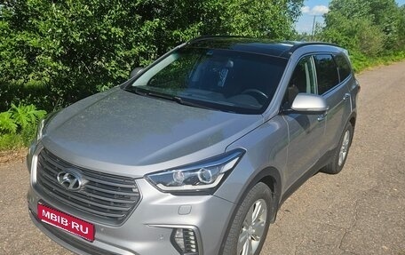 Hyundai Santa Fe III рестайлинг, 2017 год, 2 000 000 рублей, 1 фотография