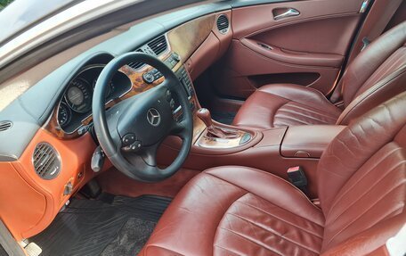 Mercedes-Benz CLS, 2005 год, 1 599 000 рублей, 2 фотография