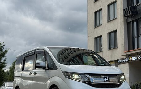Honda Stepwgn IV, 2015 год, 1 720 000 рублей, 3 фотография