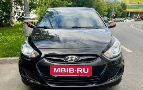 Hyundai Solaris II рестайлинг, 2014 год, 740 000 рублей, 2 фотография