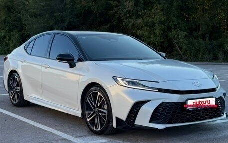 Toyota Camry, 2024 год, 3 640 000 рублей, 2 фотография