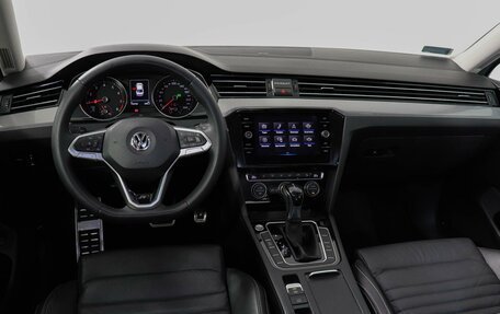 Volkswagen Passat B8 рестайлинг, 2019 год, 2 065 200 рублей, 6 фотография