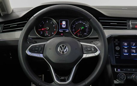 Volkswagen Passat B8 рестайлинг, 2019 год, 2 065 200 рублей, 12 фотография