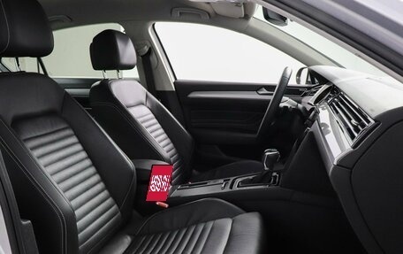 Volkswagen Passat B8 рестайлинг, 2019 год, 2 065 200 рублей, 8 фотография