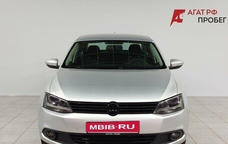 Volkswagen Jetta VI, 2013 год, 1 090 000 рублей, 2 фотография