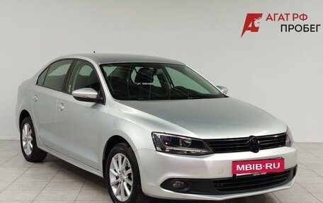 Volkswagen Jetta VI, 2013 год, 1 090 000 рублей, 3 фотография