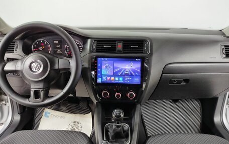 Volkswagen Jetta VI, 2013 год, 1 090 000 рублей, 14 фотография