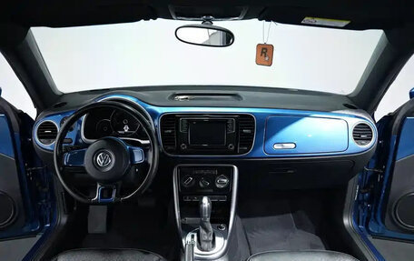 Volkswagen Beetle, 2018 год, 1 300 888 рублей, 10 фотография
