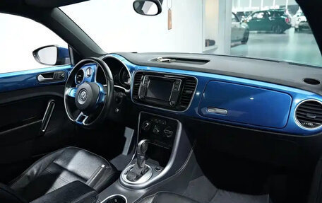 Volkswagen Beetle, 2018 год, 1 300 888 рублей, 9 фотография