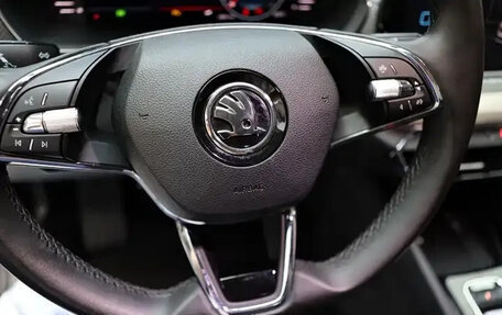 Skoda Octavia IV, 2022 год, 1 789 010 рублей, 10 фотография