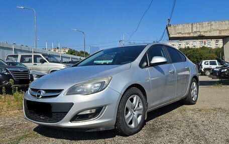 Opel Astra J, 2012 год, 621 000 рублей, 1 фотография
