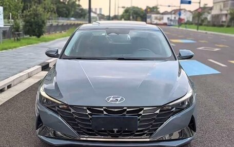 Hyundai Elantra, 2022 год, 1 400 000 рублей, 2 фотография