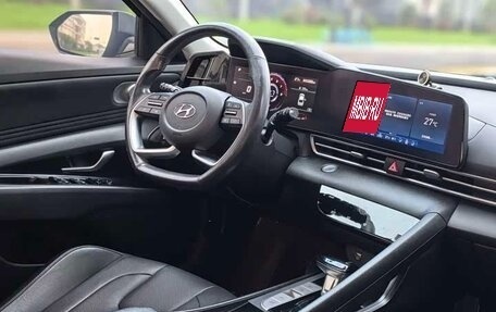 Hyundai Elantra, 2022 год, 1 400 000 рублей, 9 фотография