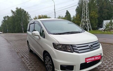 Honda Freed I, 2012 год, 930 000 рублей, 8 фотография