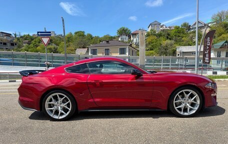Ford Mustang VI рестайлинг, 2021 год, 3 900 000 рублей, 2 фотография