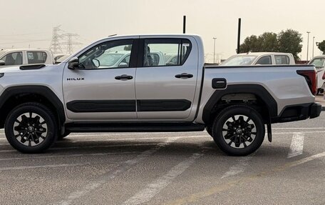 Toyota Hilux, 2026 год, 9 000 000 рублей, 3 фотография