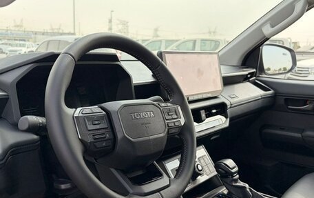Toyota Hilux, 2026 год, 9 000 000 рублей, 12 фотография
