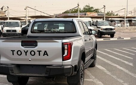 Toyota Hilux, 2026 год, 9 000 000 рублей, 9 фотография