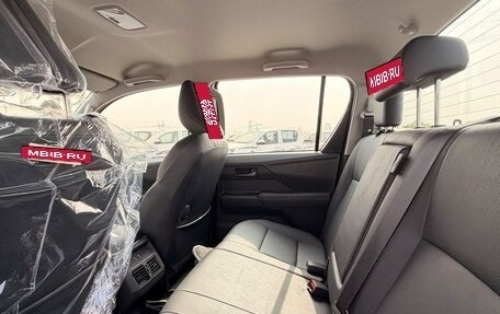 Toyota Hilux, 2026 год, 9 000 000 рублей, 19 фотография