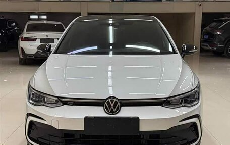 Volkswagen Golf VIII, 2022 год, 2 080 008 рублей, 2 фотография