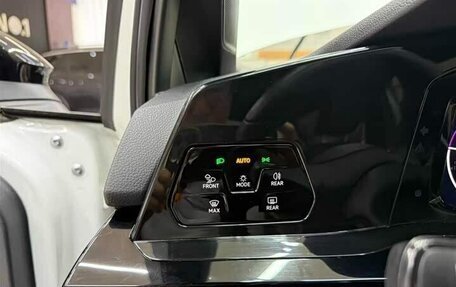 Volkswagen Golf VIII, 2022 год, 2 080 008 рублей, 9 фотография