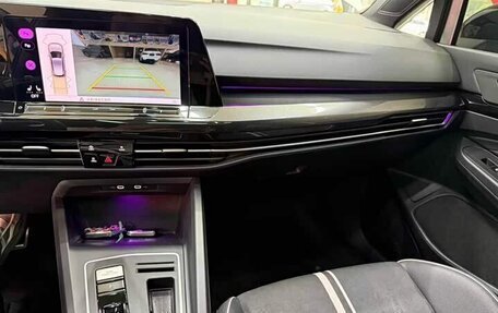 Volkswagen Golf VIII, 2022 год, 2 080 008 рублей, 13 фотография