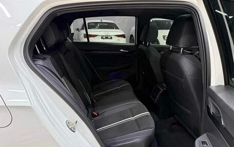 Volkswagen Golf VIII, 2022 год, 2 080 008 рублей, 18 фотография