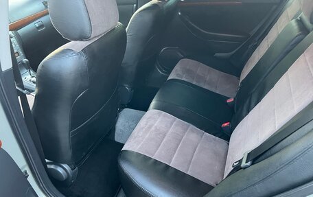 Toyota Avensis III рестайлинг, 2007 год, 1 530 000 рублей, 10 фотография