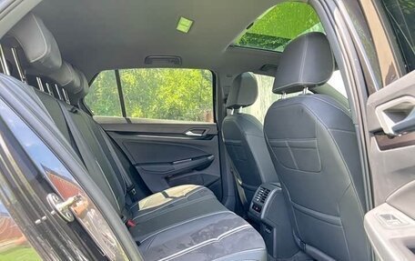 Volkswagen Golf VIII, 2022 год, 1 850 000 рублей, 11 фотография