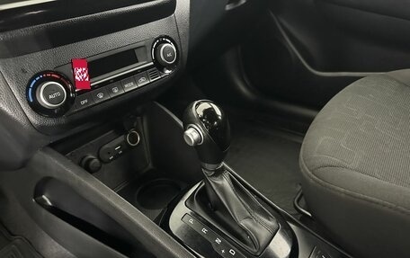 KIA Rio III рестайлинг, 2015 год, 920 000 рублей, 13 фотография