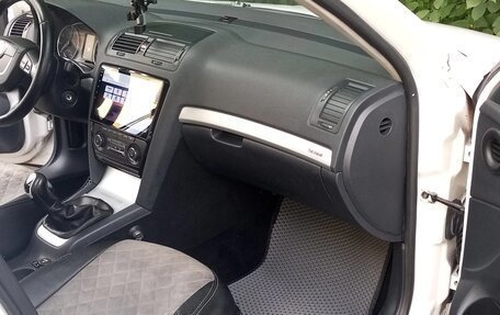 Skoda Octavia, 2012 год, 1 099 000 рублей, 7 фотография