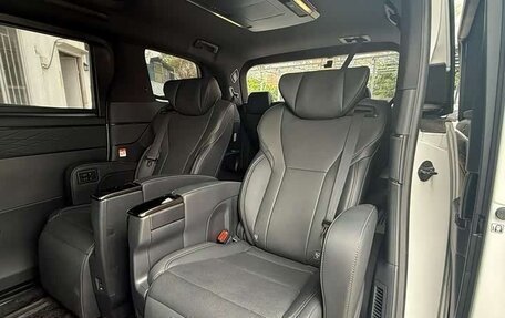 Toyota Alphard, 2025 год, 8 030 000 рублей, 6 фотография