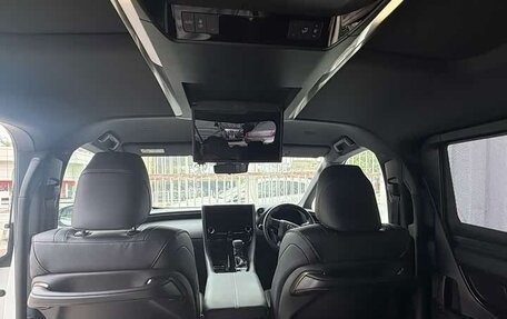 Toyota Alphard, 2025 год, 8 030 000 рублей, 5 фотография