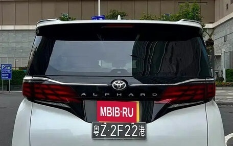 Toyota Alphard, 2025 год, 8 030 000 рублей, 3 фотография