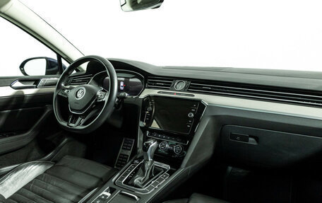 Volkswagen Passat B8 рестайлинг, 2019 год, 2 549 700 рублей, 9 фотография