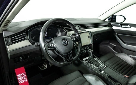 Volkswagen Passat B8 рестайлинг, 2019 год, 2 549 700 рублей, 11 фотография