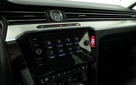 Volkswagen Passat B8 рестайлинг, 2019 год, 2 549 700 рублей, 16 фотография