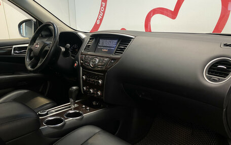 Nissan Pathfinder, 2016 год, 1 700 000 рублей, 7 фотография