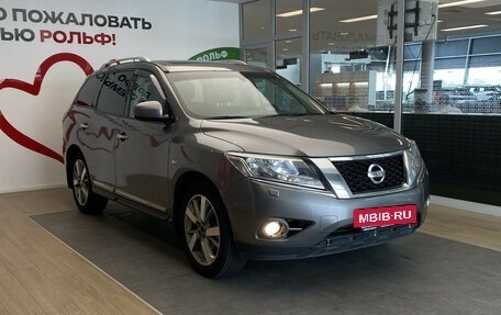 Nissan Pathfinder, 2016 год, 1 700 000 рублей, 3 фотография