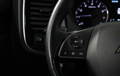 Mitsubishi Outlander III рестайлинг 3, 2021 год, 2 425 200 рублей, 14 фотография