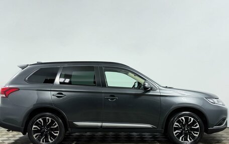 Mitsubishi Outlander III рестайлинг 3, 2021 год, 2 425 200 рублей, 5 фотография