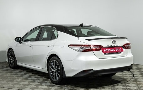Toyota Camry, 2021 год, 2 695 000 рублей, 7 фотография