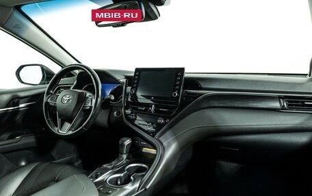 Toyota Camry, 2021 год, 2 695 000 рублей, 9 фотография