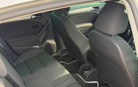 Volkswagen Golf VI, 2011 год, 800 000 рублей, 11 фотография