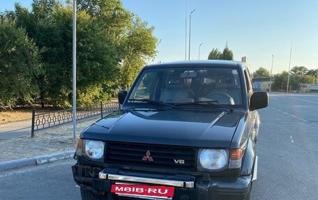 Mitsubishi Pajero III рестайлинг, 1993 год, 550 000 рублей, 2 фотография