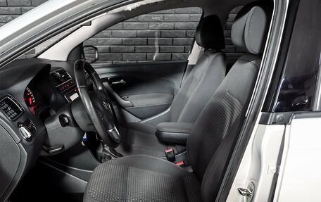 Volkswagen Polo VI (EU Market), 2013 год, 850 000 рублей, 11 фотография