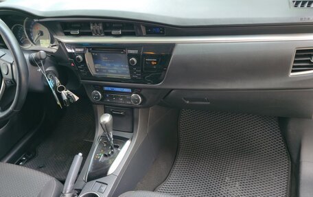 Toyota Corolla, 2015 год, 1 350 000 рублей, 18 фотография
