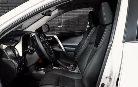 Toyota RAV4, 2015 год, 2 350 000 рублей, 11 фотография